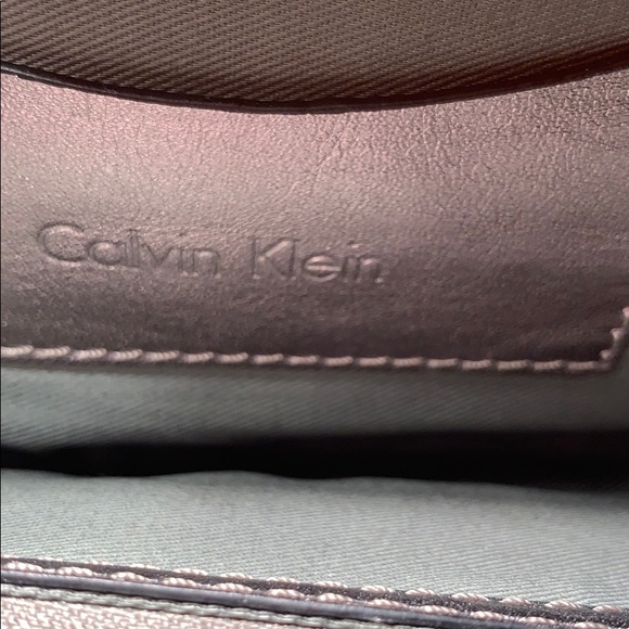 Calvin Klein Elegant Clutch Bag - Picture 7 of 8